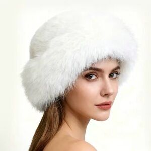 New Women's Elegant White Winter Hat, Faux fur Trendy Fuzzy Warm Gorgeous cozy